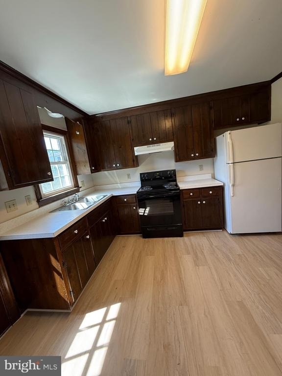 216 W Broaddus Avenue - Photo 6