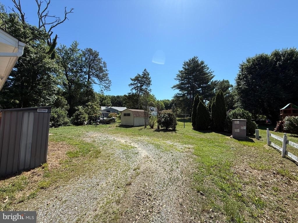 216 W Broaddus Avenue - Photo 16