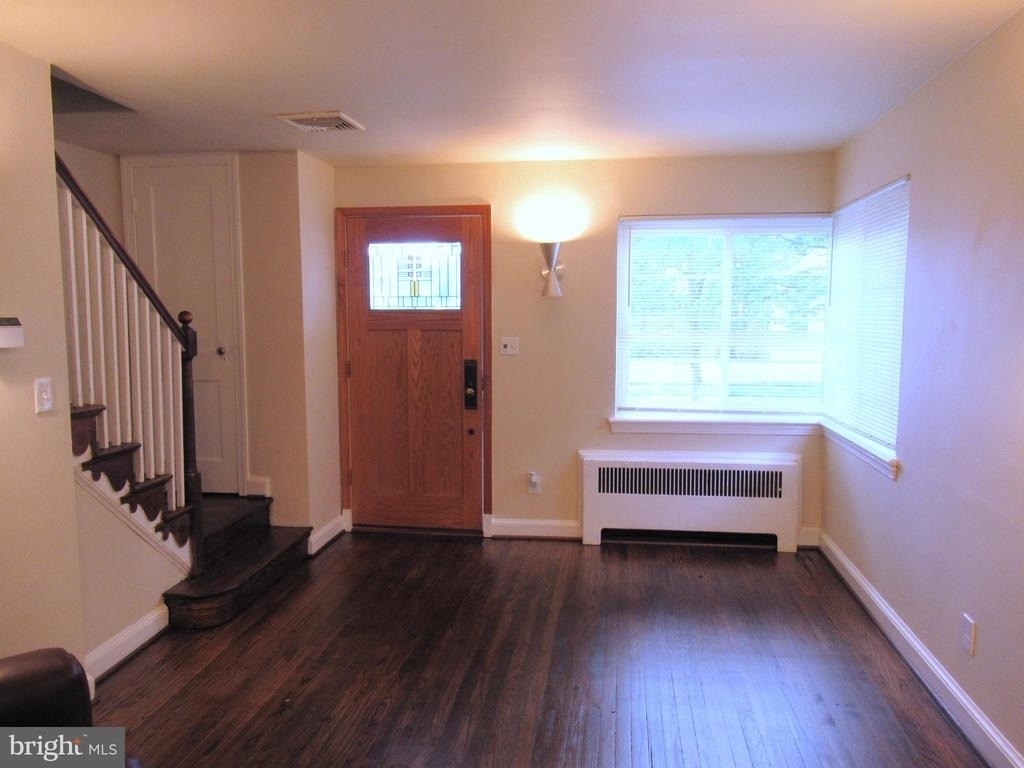 1304 Princess Street - Photo 1