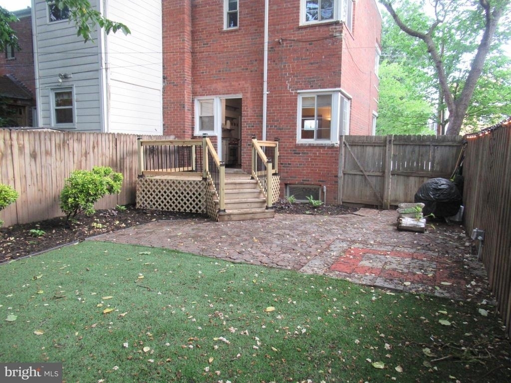 1304 Princess Street - Photo 23