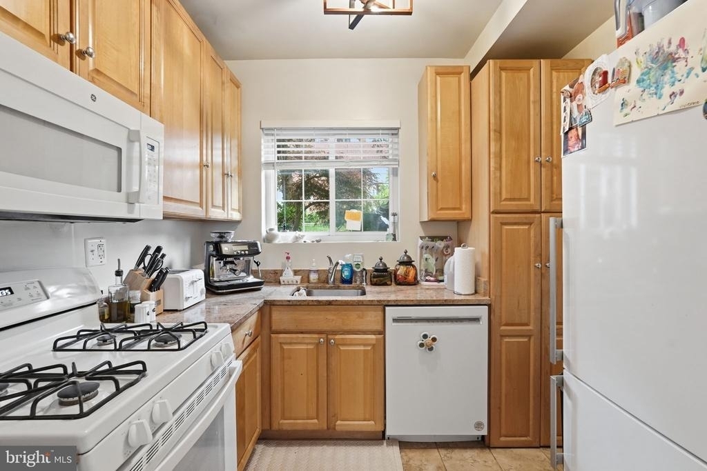 3727 Lyons Lane - Photo 4