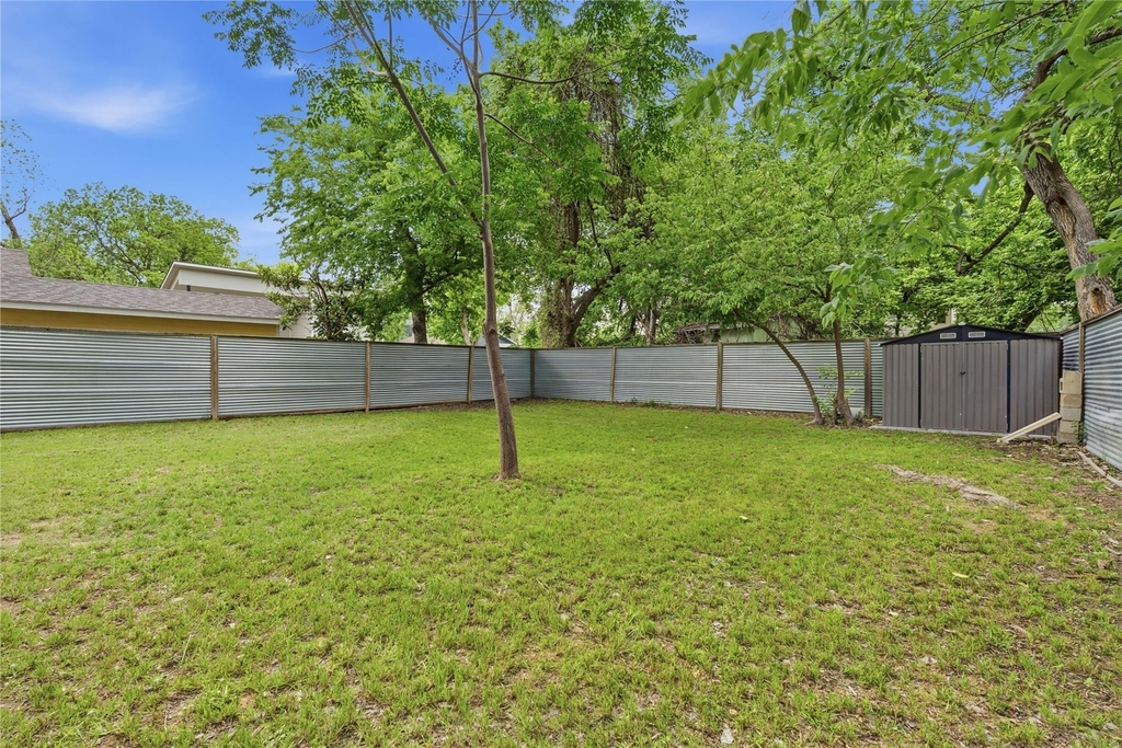 1122 Gunter St - Photo 30