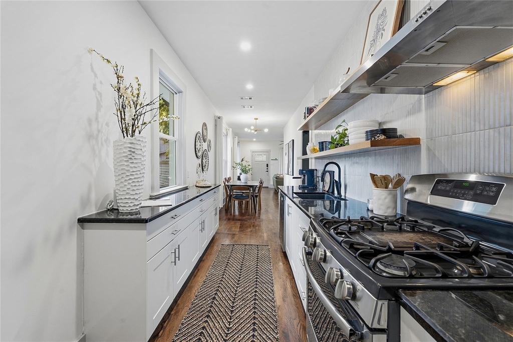 1122 Gunter St - Photo 17