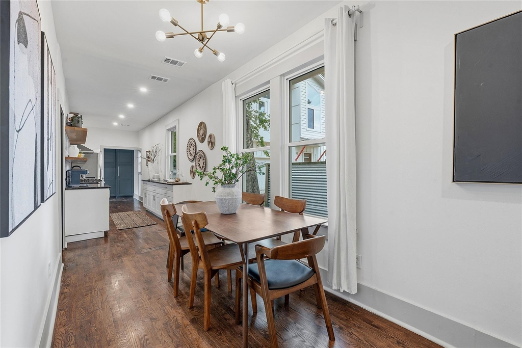 1122 Gunter St - Photo 6