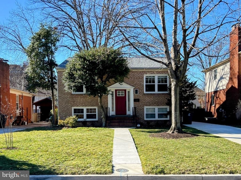836 S Veitch Street - Photo 0