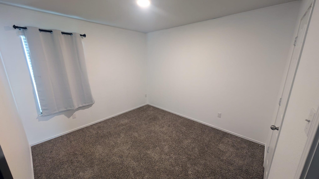 154 Hammond Ct - Photo 12