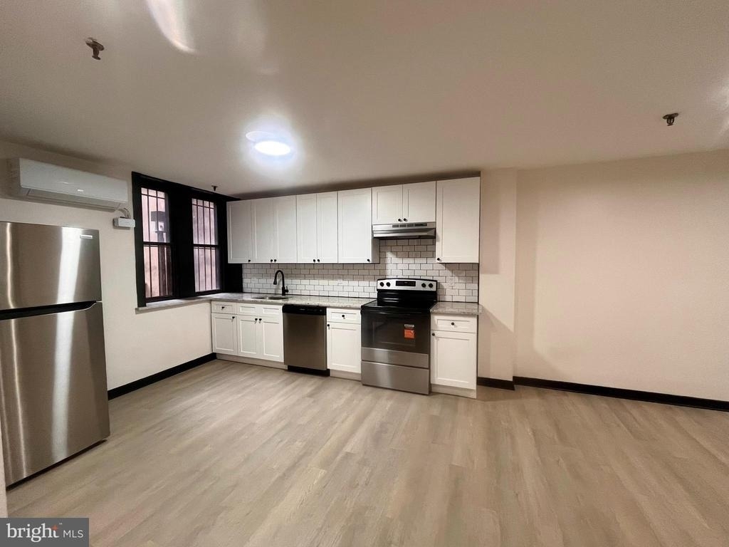 4804 Chester Avenue - Photo 2