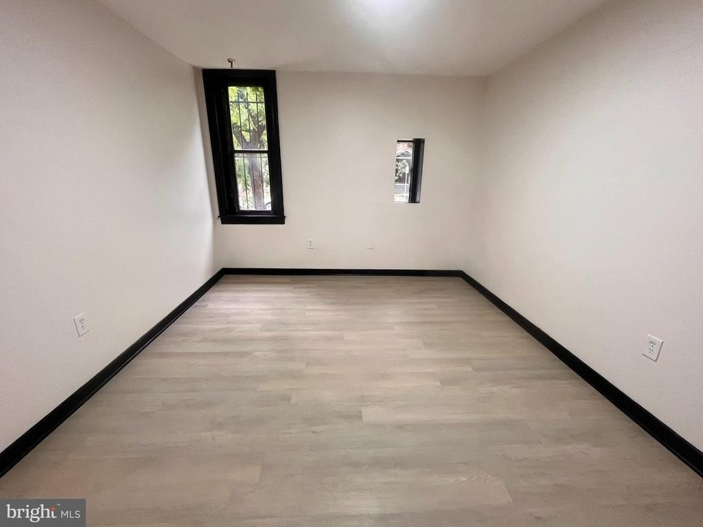 4804 Chester Avenue - Photo 9