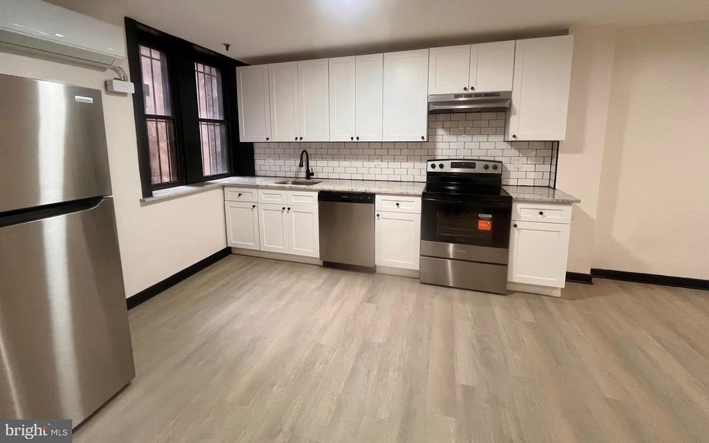 4804 Chester Avenue - Photo 3