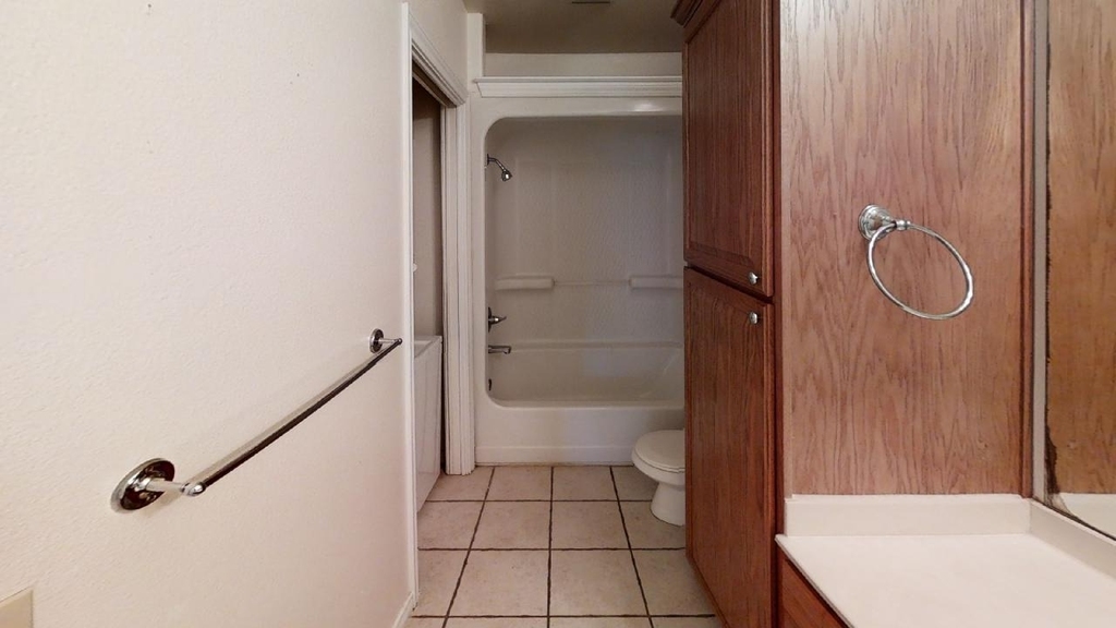 412 Burleson St - Photo 10