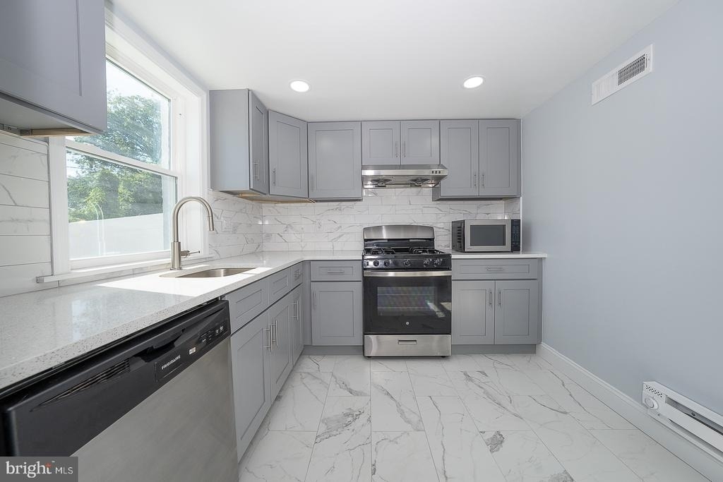 4520 Baker Street - Photo 21