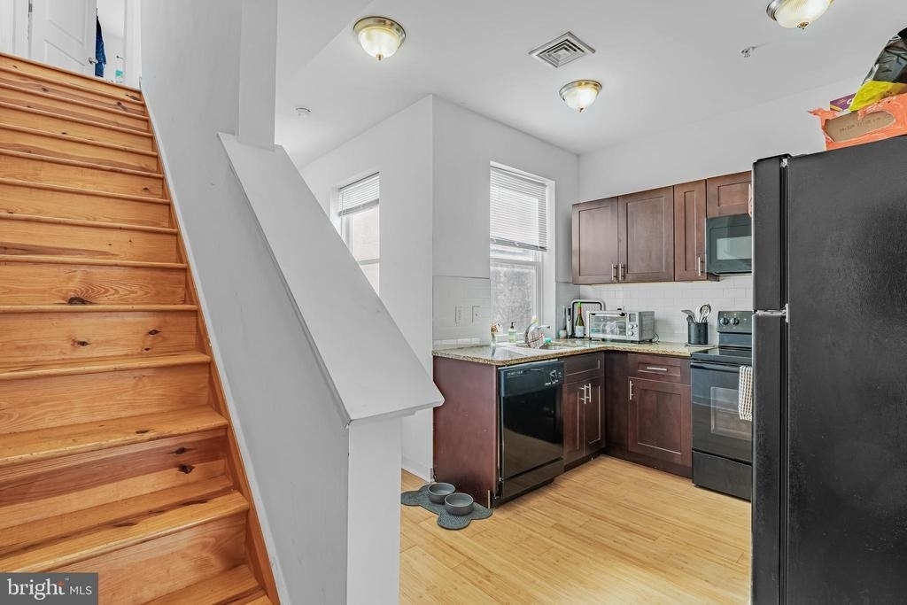 1724 Monument Street - Photo 12