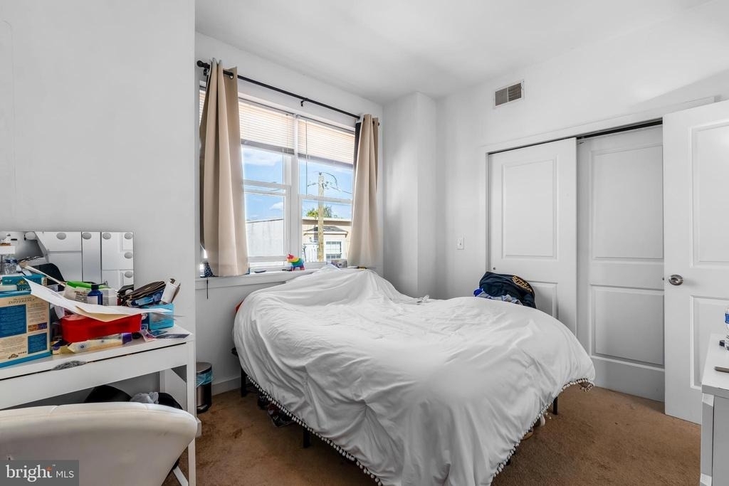 1724 Monument Street - Photo 11