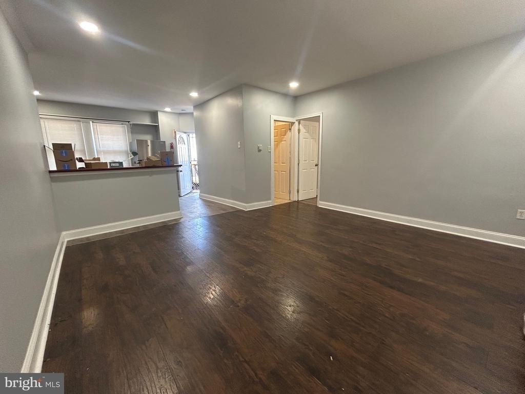 1860 Wakeling Street - Photo 1