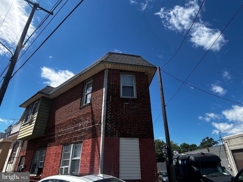 1860 Wakeling Street - Photo 9