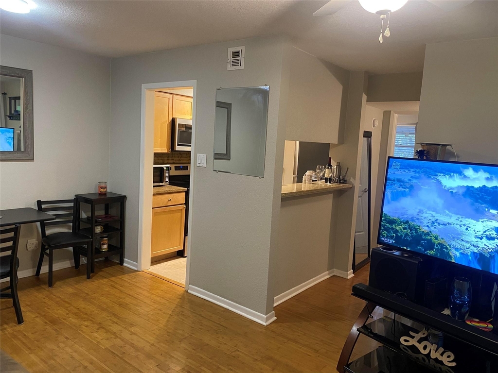 3204 Menchaca Rd - Photo 5