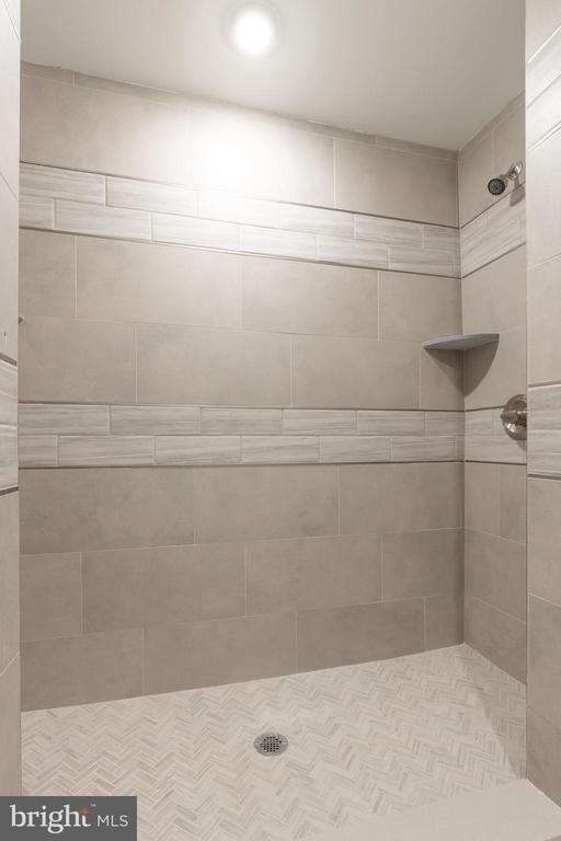 143 W Huntingdon Street - Photo 19