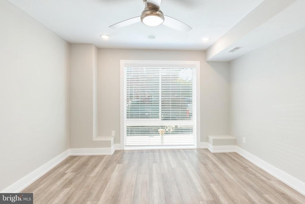 421 W Cumberland St - Photo 0