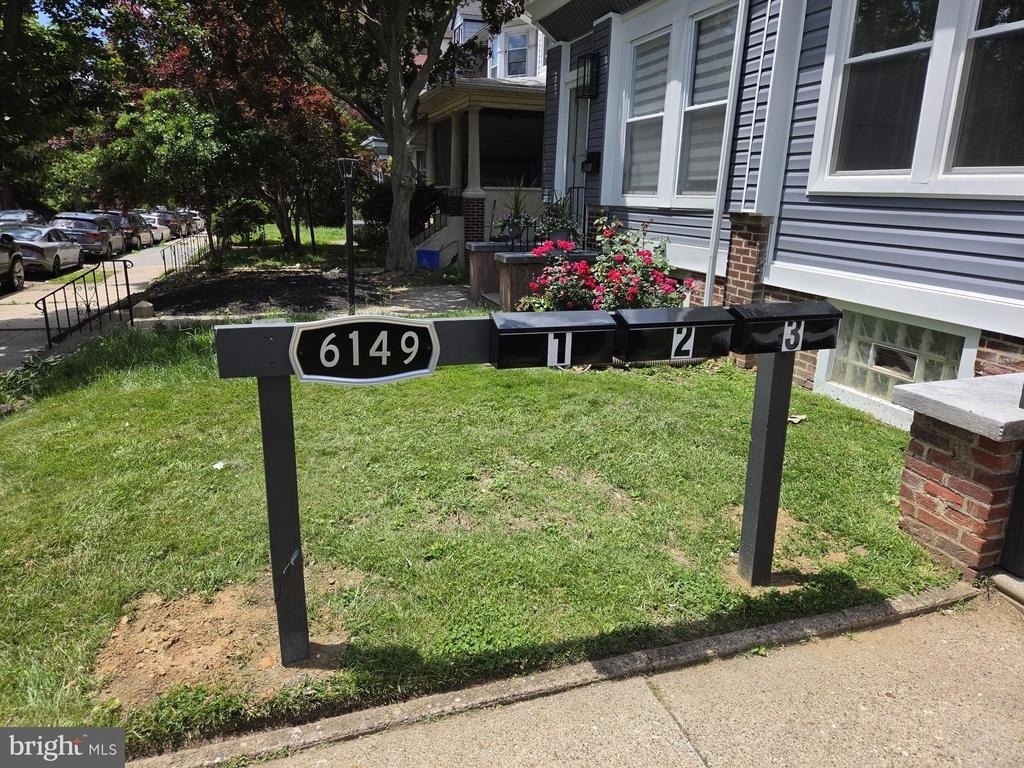 6149 W Columbia Avenue - Photo 21