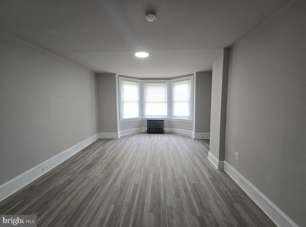 6149 W Columbia Avenue - Photo 4