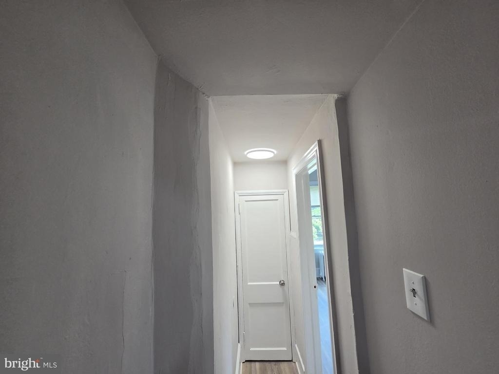 6149 W Columbia Avenue - Photo 16