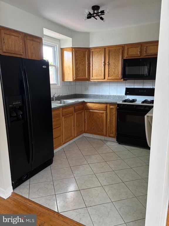 201 Lockart Terrace - Photo 4