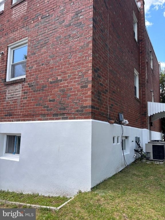 201 Lockart Terrace - Photo 3