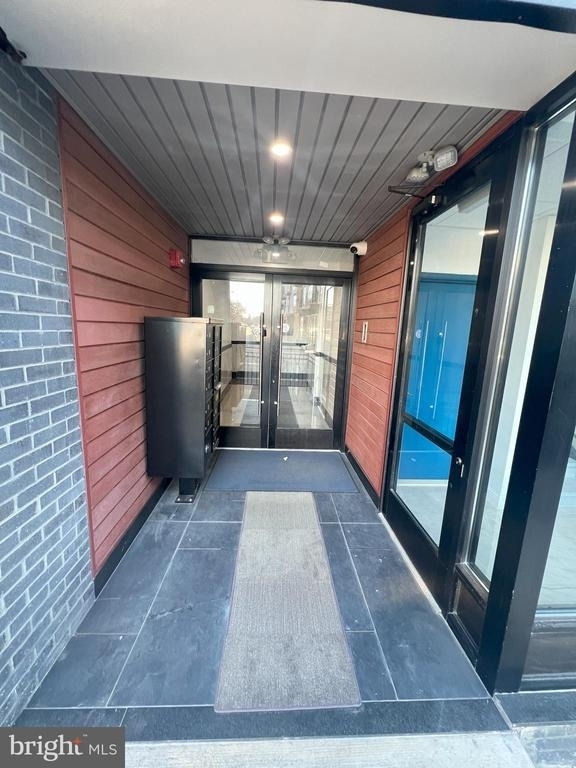 1611-15 Ridge Avenue - Photo 2