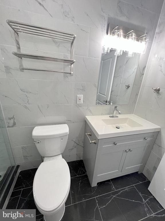 1611-15 Ridge Avenue - Photo 32