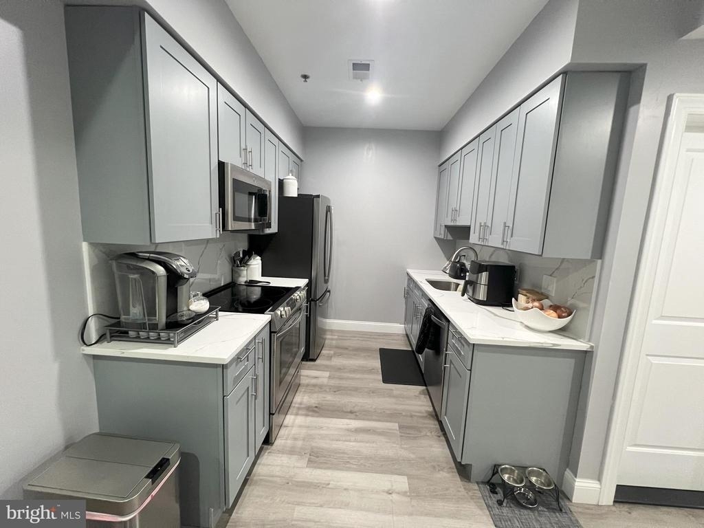 1611-15 Ridge Avenue - Photo 8