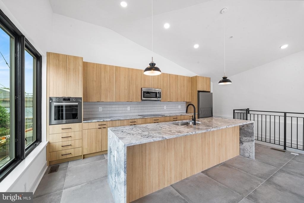1772 N Front Street - Photo 8