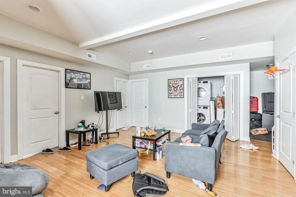 331 N 40th Street - Photo 36
