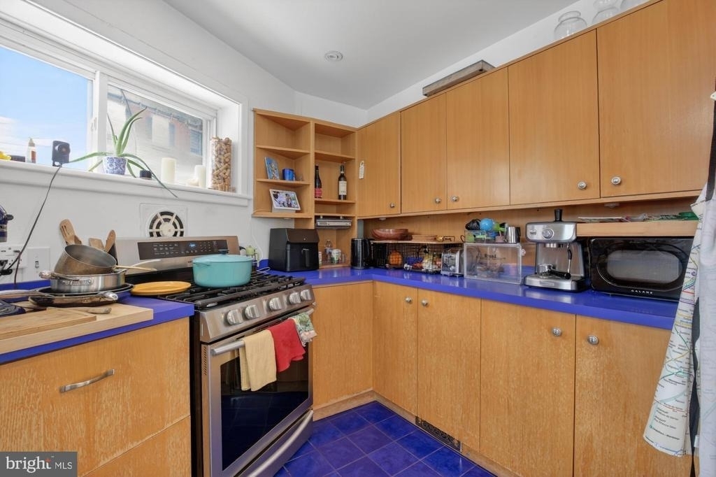 2356 E Susquehanna Avenue - Photo 10