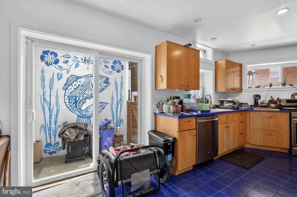 2356 E Susquehanna Avenue - Photo 8