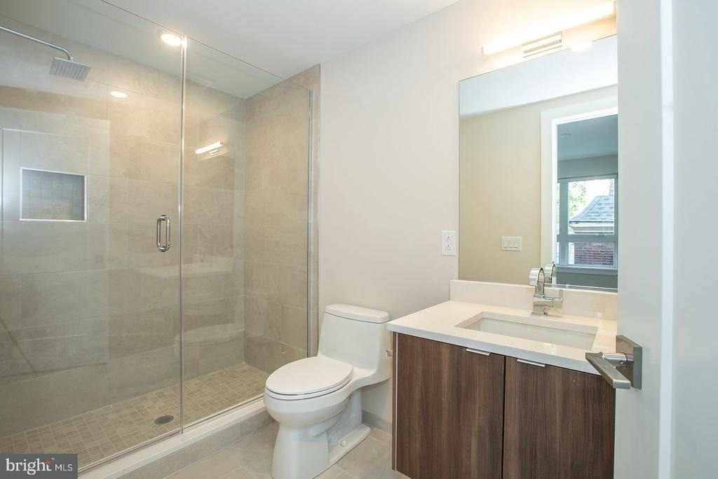 4534 Spruce Street - Photo 5