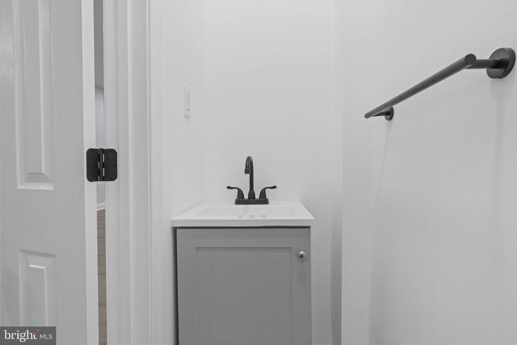 1612 S 24th Street - Photo 4