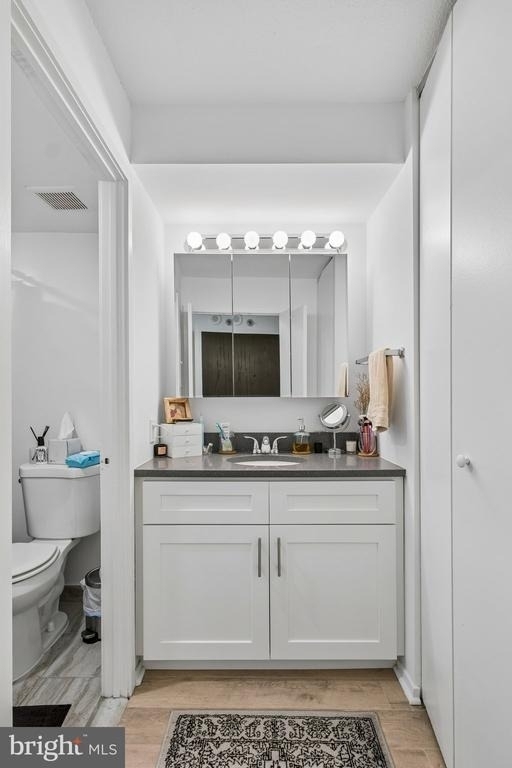 2020 Walnut Street - Photo 5