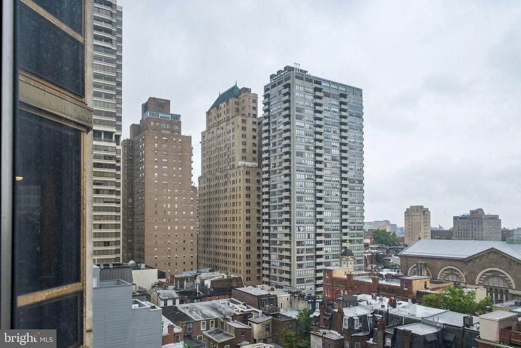 2020 Walnut Street - Photo 8