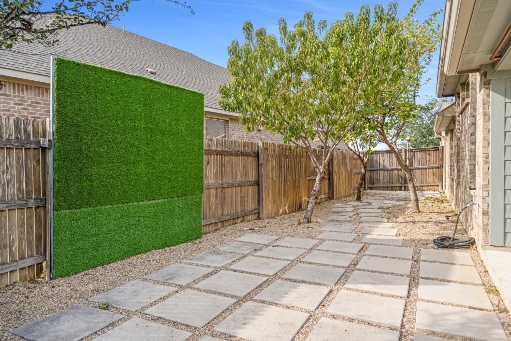 2923 Bluffstone Dr - Photo 28