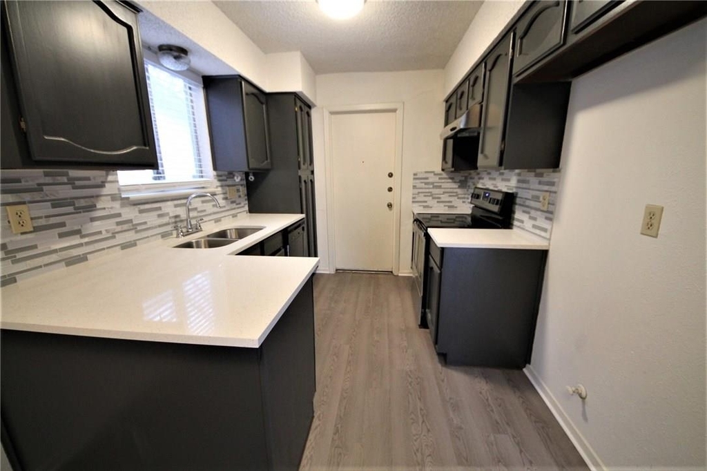 3206 Spaniel Dr - Photo 6