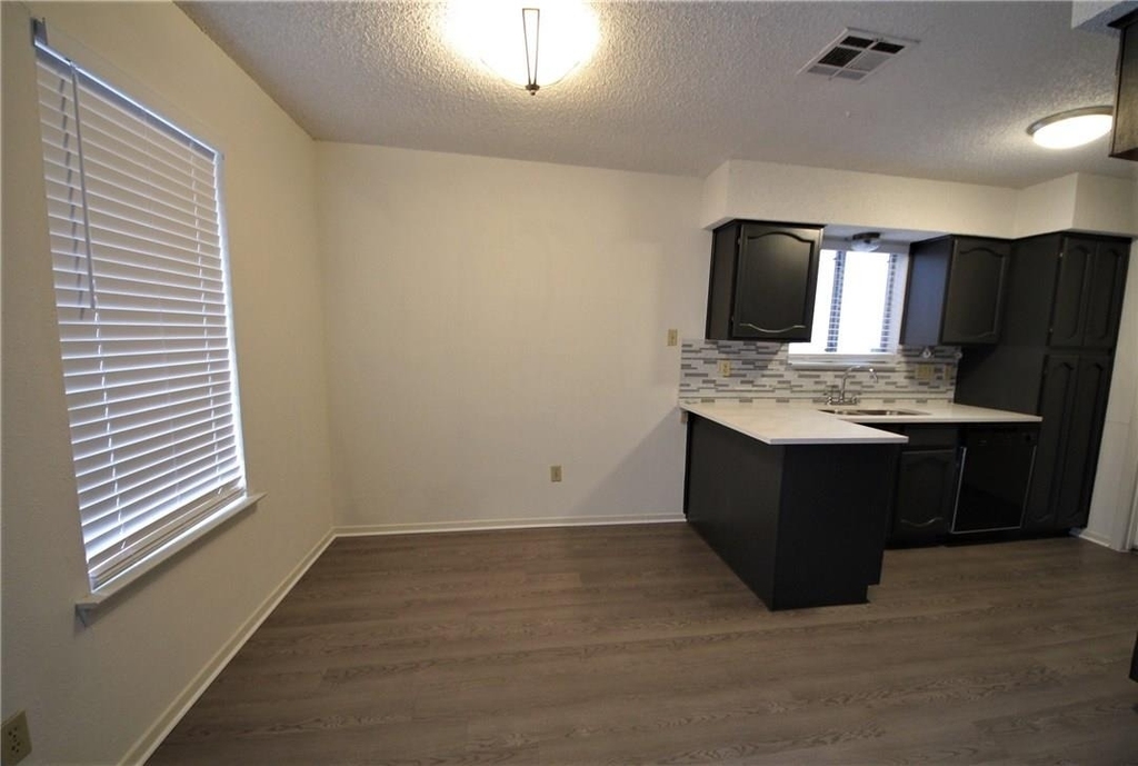 3206 Spaniel Dr - Photo 8
