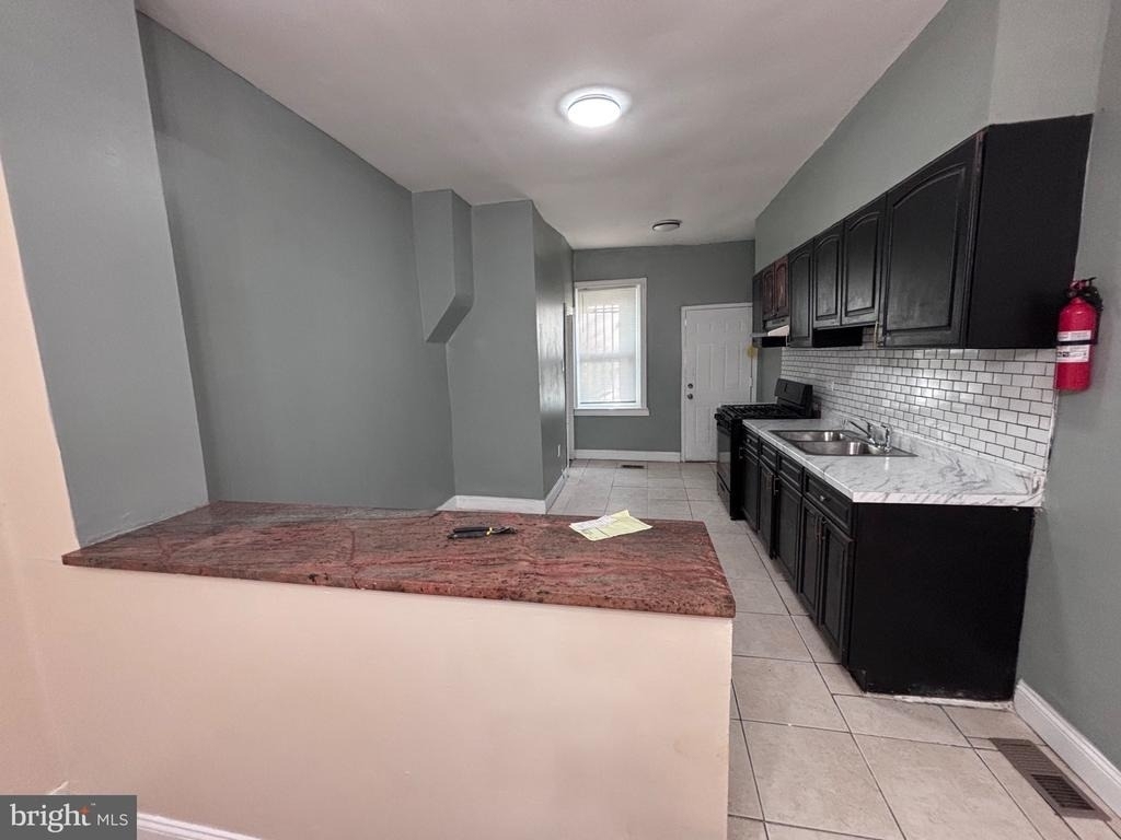 1812 S 57th Street - Photo 5