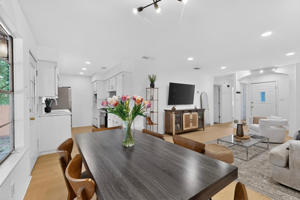 9807 Dallum Dr - Photo 6