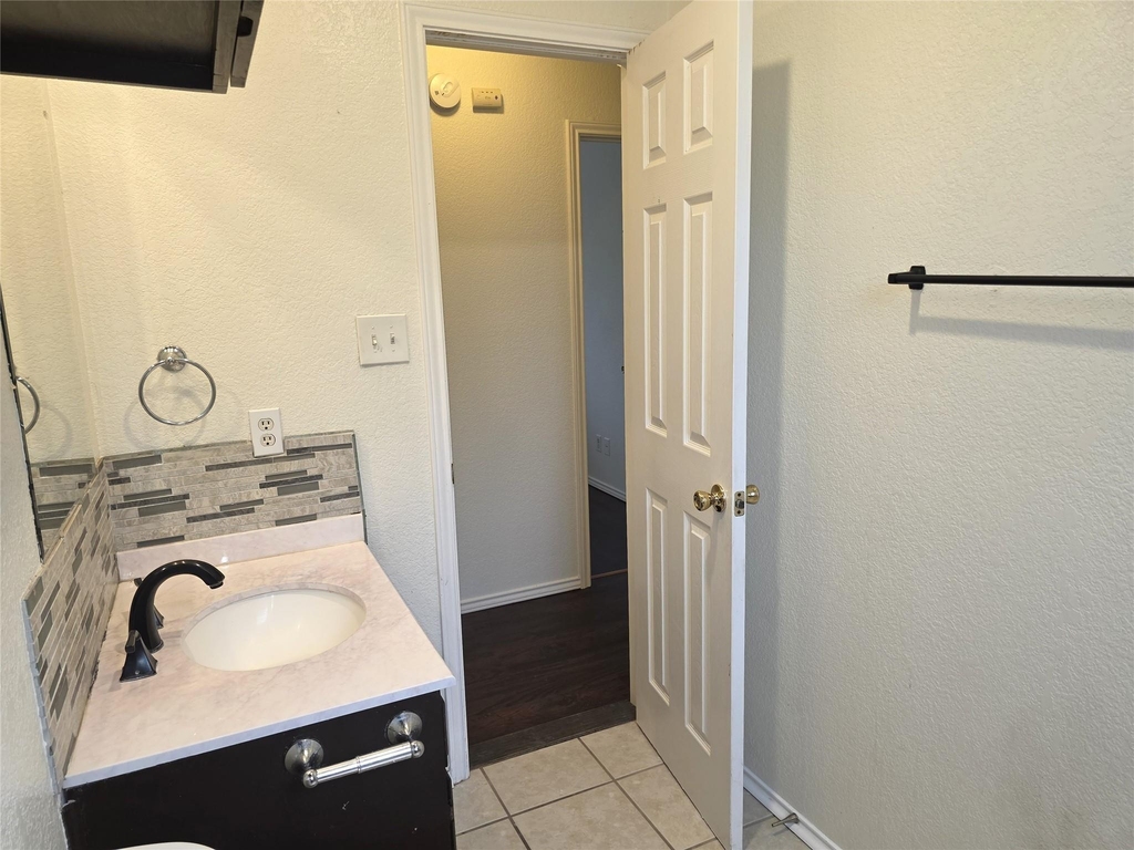 1600 Hollow Tree Blvd - Photo 15