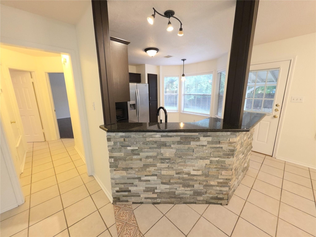1600 Hollow Tree Blvd - Photo 8
