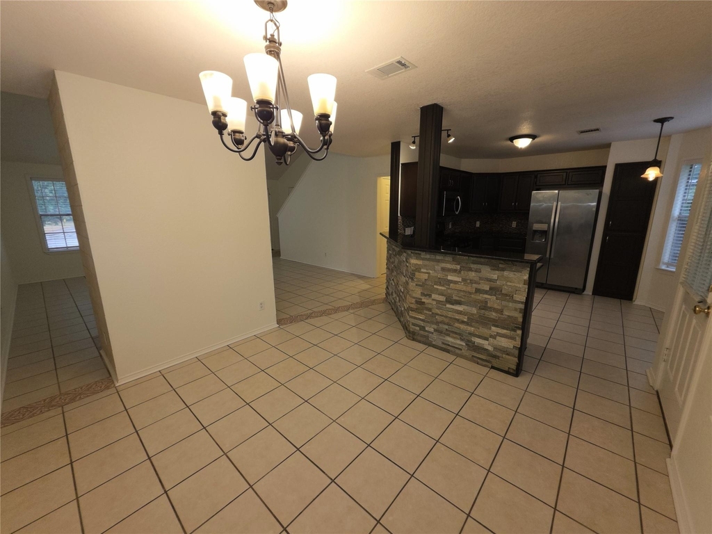 1600 Hollow Tree Blvd - Photo 4