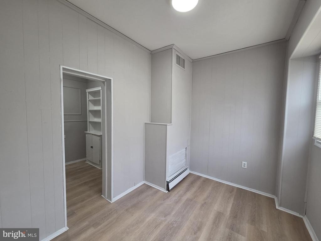 633 E Allegheny Avenue - Photo 3