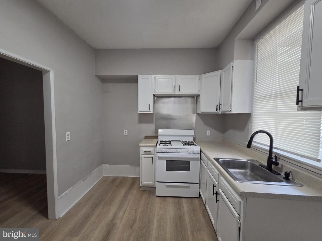 633 E Allegheny Avenue - Photo 10