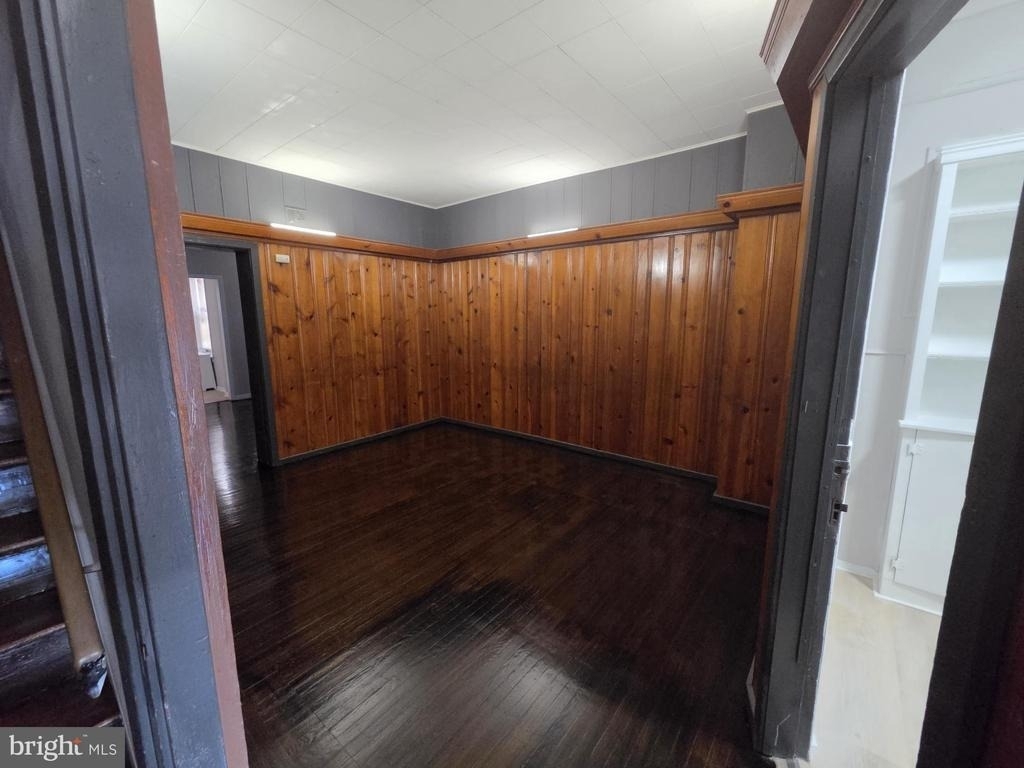 633 E Allegheny Avenue - Photo 21
