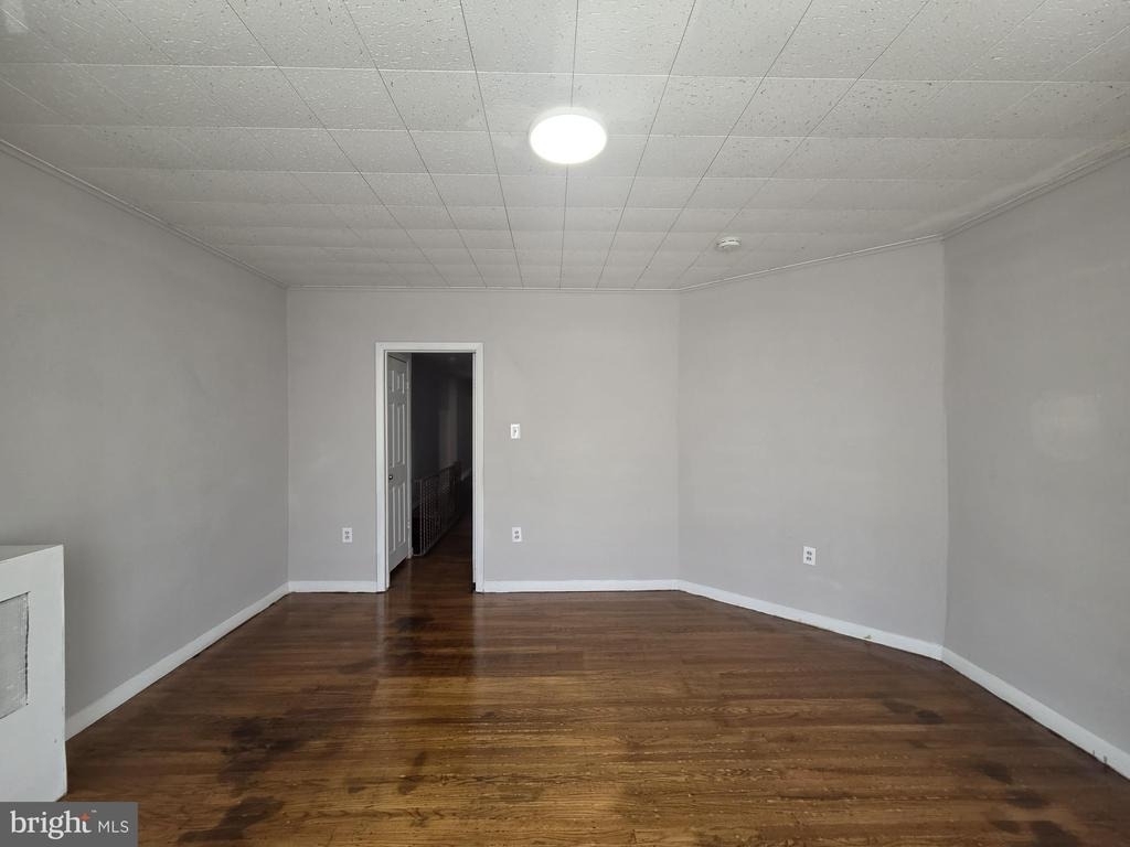 633 E Allegheny Avenue - Photo 38